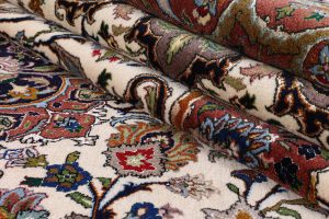 قالیشویی در خیابان رباط
